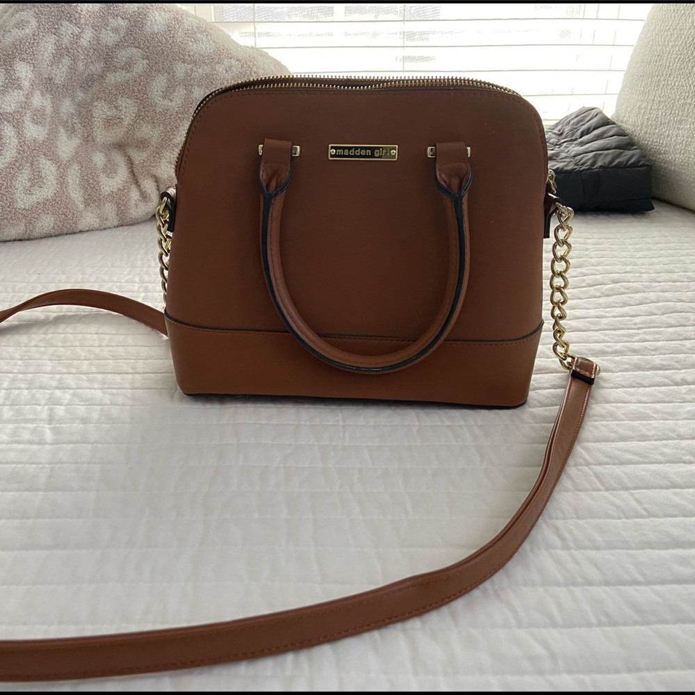 Shoulder bag
